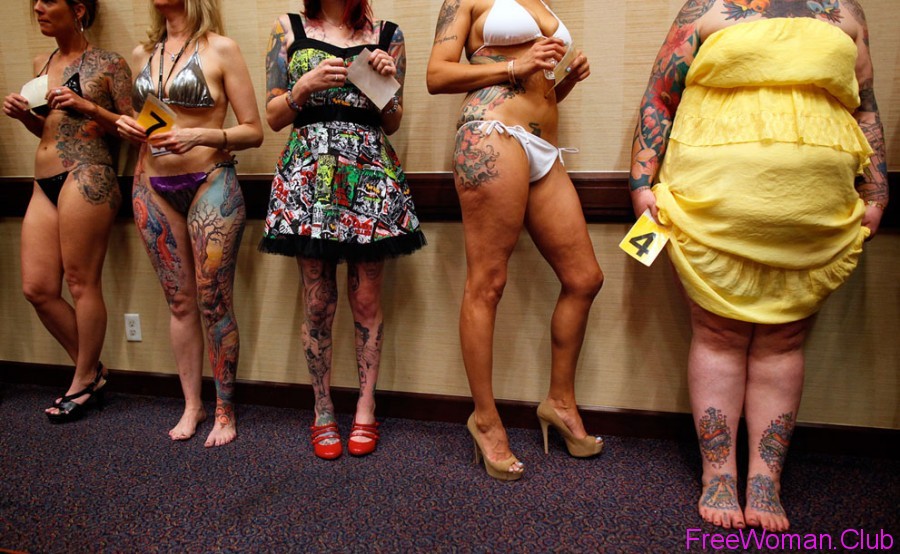 Татуировки для женщин - на плече, интимные - фото