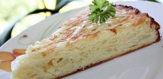 Слоеный пирог из кабачков с сыром