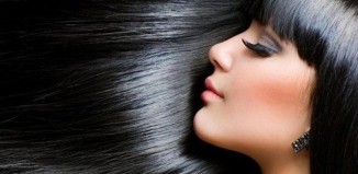 5 натуральных масок для жирных волос, которые легко повторить дома